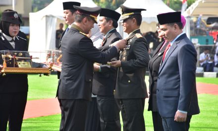 Hari Bhayangkara Ke-78, Pangdam II/Swj Terima Penghargaan Pin Emas dari Kapolri