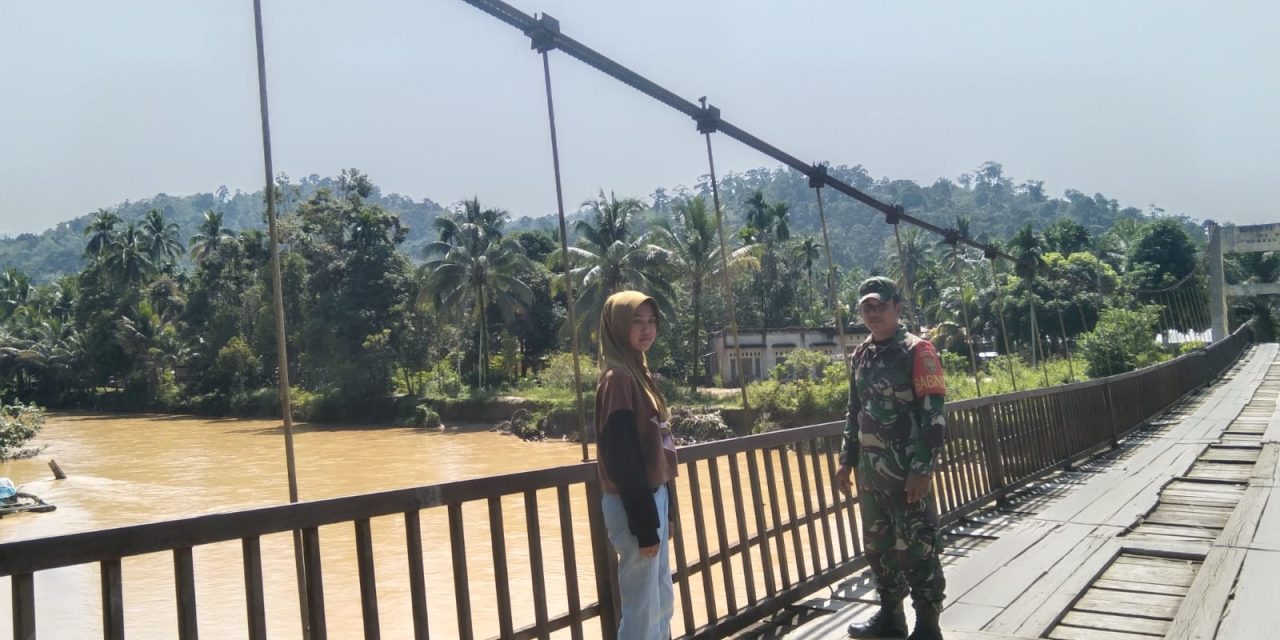 Babinsa Patroli wilayah ,Waspada Bencana Alam , Banjir dan longsor