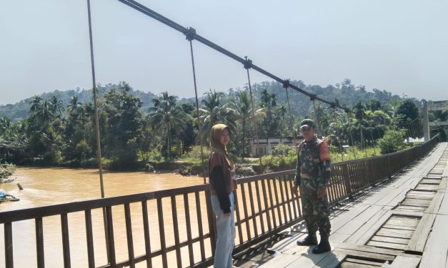 Babinsa Patroli wilayah ,Waspada Bencana Alam , Banjir dan longsor