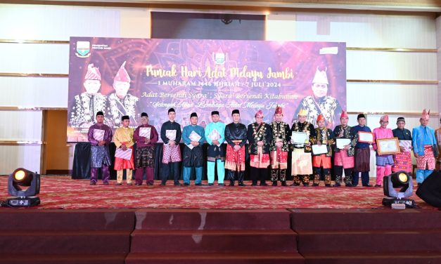 Kapolda Jambi Irjen Pol. Rusdi Hartono hadiri kegiatan acara Puncak hari Adat Melayu Jambi 1 Muharram 1446 H Tahun 2024