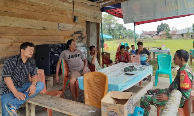 Untuk Mengetahui Keadaan Desa, Babinsa Komsos Dengan Warga Binaan