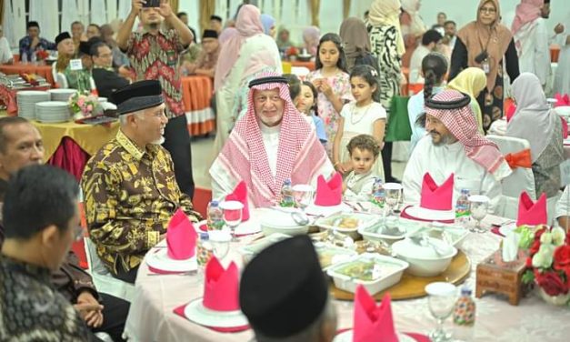 58 Orang Delegasi Keluarga Besar keturunan Syekh Ahmad Khatib Al Minangkabawi, Tiba di Sumatera Barat