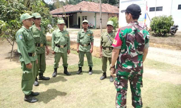 Komsos Babinsa Kuatkan Sinergitas Bersama Linmas Dalam Menjaga Kamtibmas di Wilayah