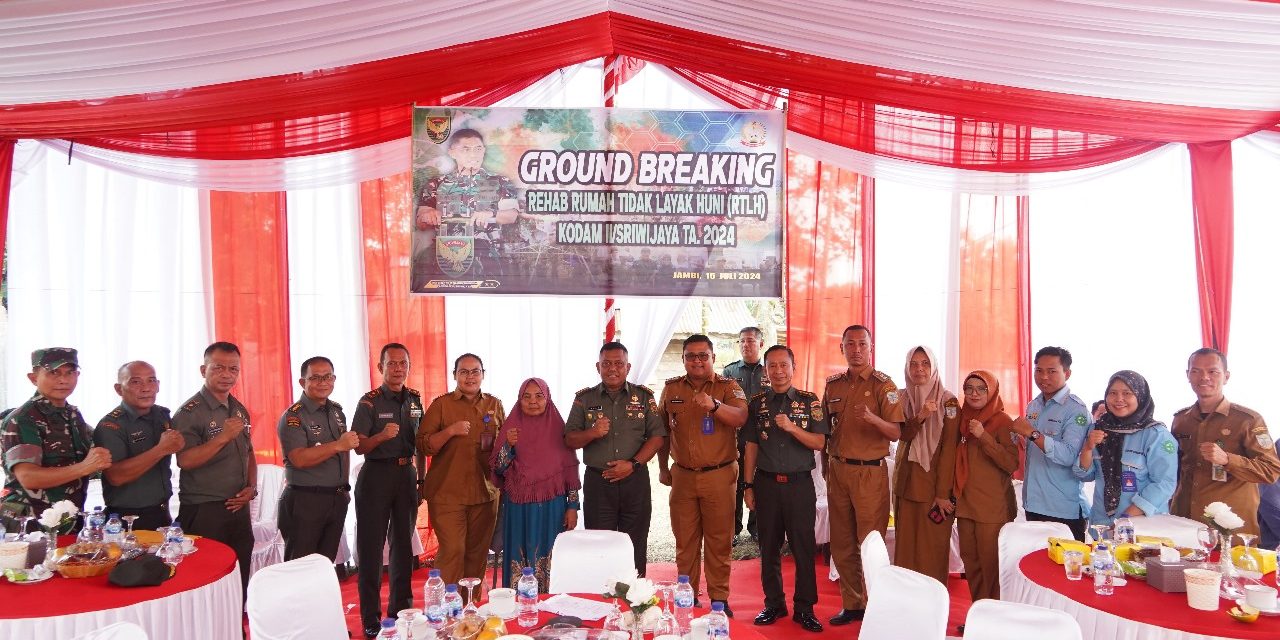 Komandan Korem 042/ Garuda Putih Kasrem 042/ Gapu, Kolonel Inf Eddy Basuki, mengikuti kegiatan Virtual Conference (Vicon) untuk Ground Breaking Rehabilitasi Rumah Tidak Layak Huni (RTLH) Tahun 2024