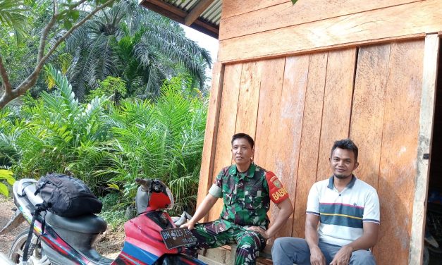 Babinsa Rutinkan Komunikasi Sosial Dengan Warga Desa Binaan