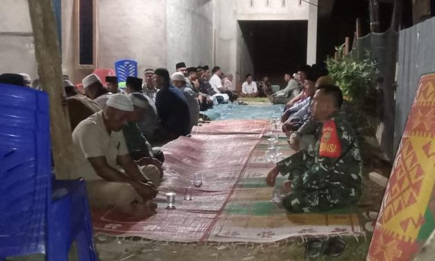 Babinsa Mengikuti Yasinan Dirumah Warga