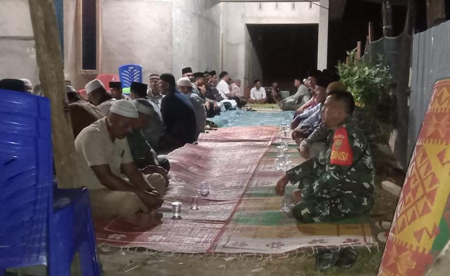 Babinsa Mengikuti Yasinan Dirumah Warga