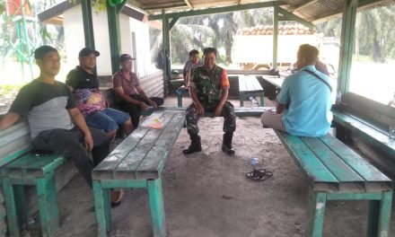 Melalui Komsos Babinsa Sampaikan Tentang Ketertiban Dan Kebersihan Lingkungan