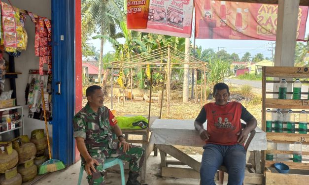 Wujudkan Keakraban dan ke amanan Babinsa Koramil 420-04/ Sarolangun Komsos Dengan Warga Binaan