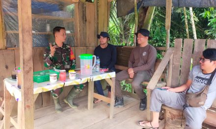 Bincang Santai, Jaga Hubungan Baik, Babinsa Komsos Dengan Warga Binaan