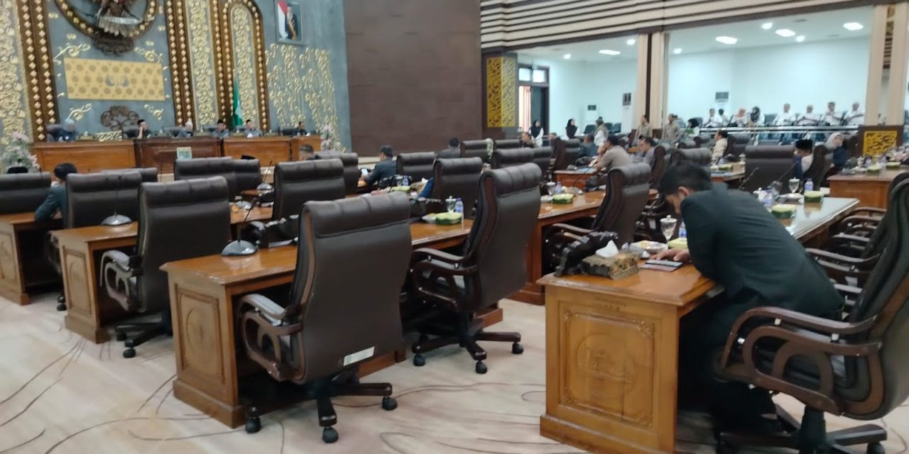 Wakapolsek Kota Baru Hadiri Rapat Paripurna DPRD Kota Jambi.