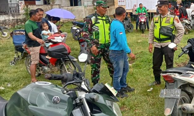 Babinsa Komsos Dengan Warga Di Desa Binaan Supaya Silaturahmi Tetap Terjaga