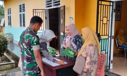 Babinsa 08/Tabir Komsos Dengan Ibu-Ibu Di Desa Binaan