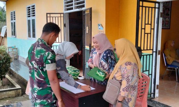 Babinsa 08/Tabir Komsos Dengan Ibu-Ibu Di Desa Binaan