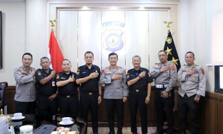 Kapolda Jambi Irjen Pol Rusdi Hartono menerima kunjungan silaturahmi pengurus Senkom Mitra Polri Provinsi Jambi