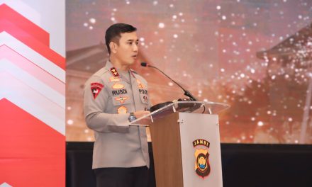 Kapolresta Jambi Hadiri Rakor Lintas Sektoral Di Ballroom BW Luxury Hotel Jambi.