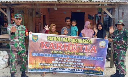 Melalui Komsos, Babinsa Koramil 04/Sarolangun Sosialisasi Bahaya Karhutla Di Wilayah Desa Binaan