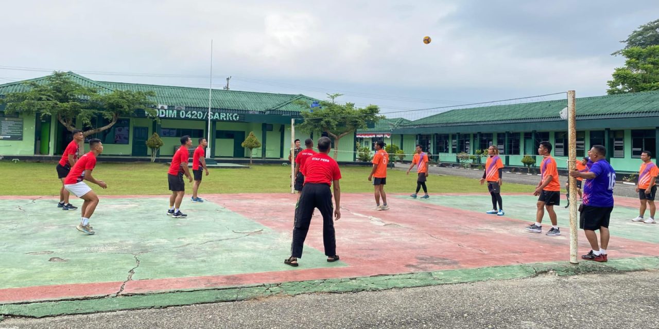 Sambut HUT RI Ke-79, Kodim 0420/Sarko Meriahkan Dengan Mengadakan Turnamen Bola Voli