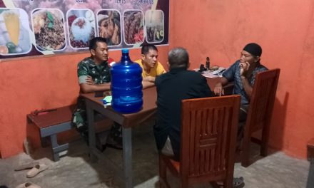 Pantau Wilayah Binaan Babinsa Koramil Lakukan Komsos Dengan Warga Binaan