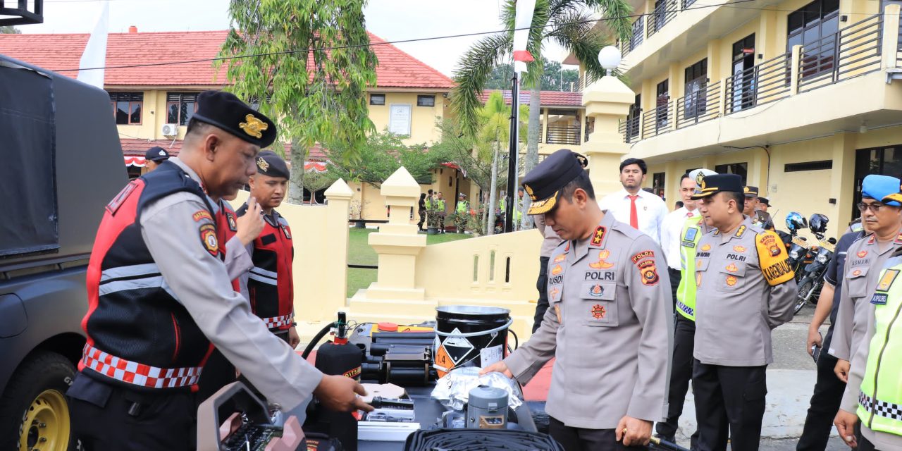 Kapolda Jambi Irjen Pol. Rusdi Hartono melaksanakan kunjungan ke Polres Bungo dan Polres Merangin Dalam rangka memastikan kesiapan pengamanan Pilkada 2024.