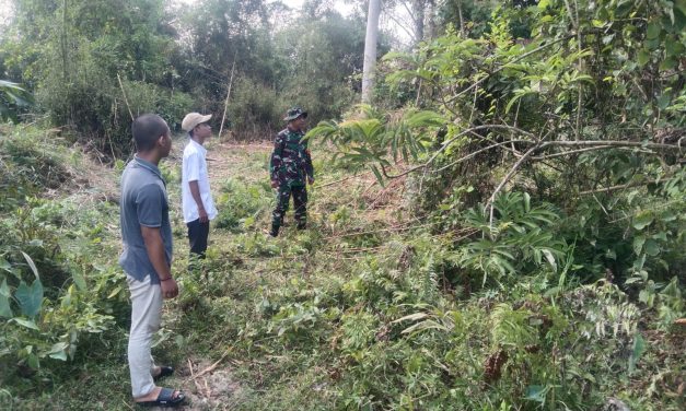 Babinsa Patroli Karhutlah Bersama Warga