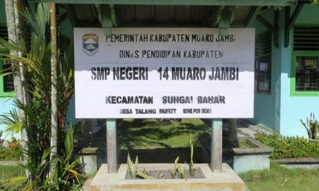 Diduga pihak sekolah menengah pertama negri 14 sungai Bahar kabupaten muara Jambi melakukan pungli
