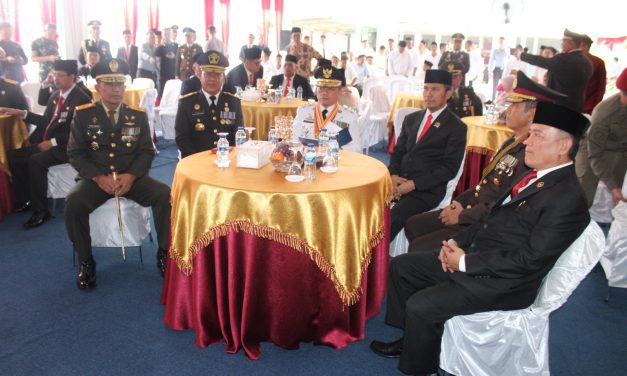 Di Lapas Kelas II A Jambi, Danrem 042 Gapu Dampingi Gubernur Jambi Serahkan Remisi ke Narapidana .