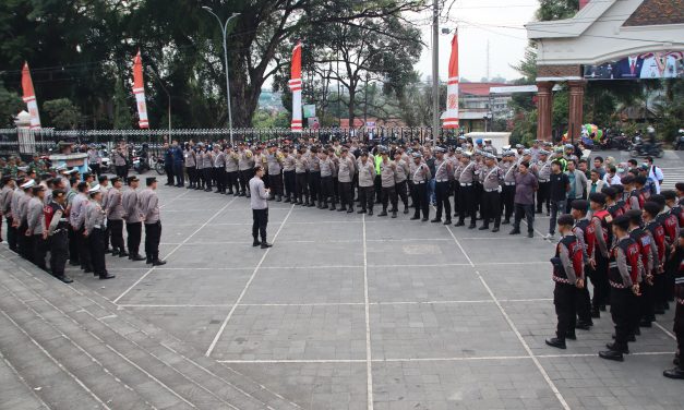 Wakapolresta Jambi Hadiri Resepsi Kenegaraan HUT Kemerdekaan RI Ke-79 Tahun 2024 Tingkat Kota Jambi Di Aula Griya Mayang Rumdin Walikota Jambi.