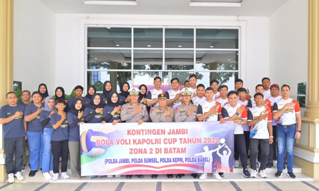 Wakapolda Jambi Brigjen Pol. Edi Mardianto melepas keberangkatan 30 Atlet Putra Putri Bola Volly Turnamen Kapolri Cup Tahun 2024