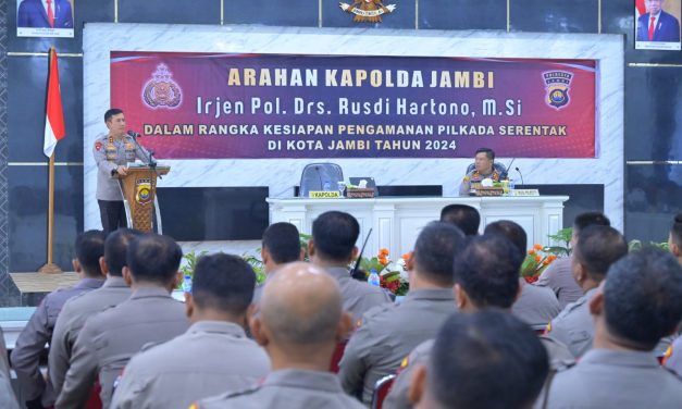 Kapolda Jambi Irjen Pol. Rusdi Hartono berikan arahan dan melakukan pengecekan kesiapan Pengamanan Polresta Jambi dalam menghadapi Pilkada Serentak di Provinsi Jambi