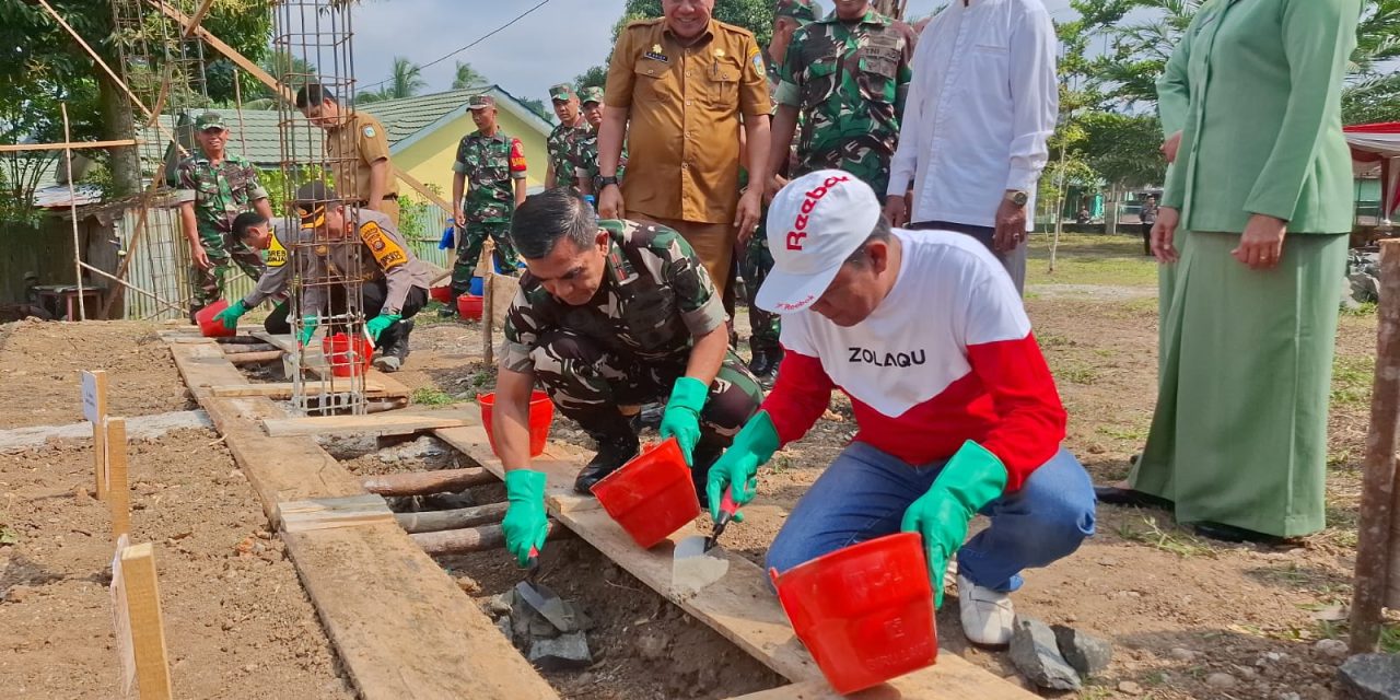 Danrem 042/Gapu- Peletakan Batu Pertama Pembangunan Musholla Ar-Rachmad di Koramil 420-09/Bangko.