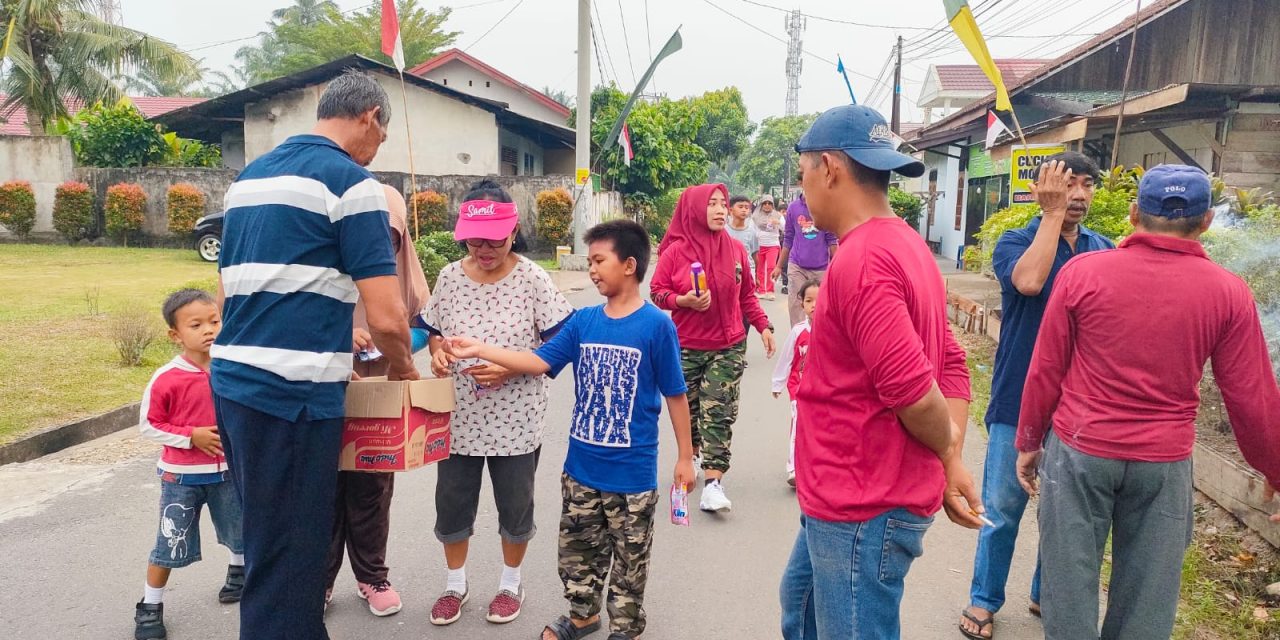 Jalan Santai Warga RT. 22 Kelurahan Talang Bakung Kelurahan Paal Merah