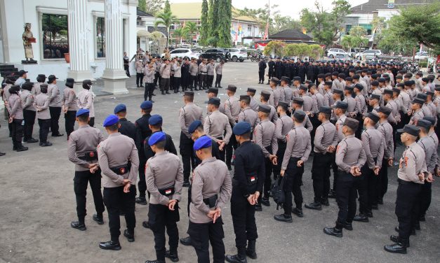 371 Personel Gabungan Siap Amankan Aksi Unras Di Kantor DPRD Provinsi Jambi.