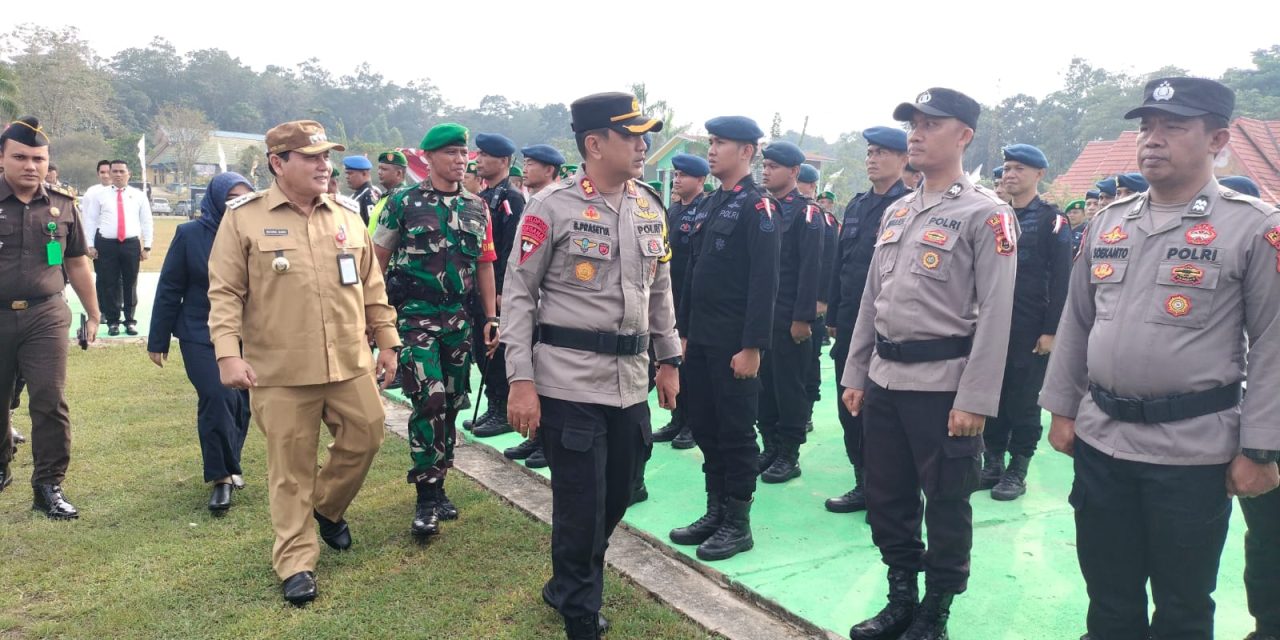 Apel Gelar Pasukan sekaligus Simulasi SISPAM KOTA Operasi Mantap Praja Siginjai 2024 dalam rangka pengamanan Pilkada serentak tahun 2024 di Kab Sarolangun.