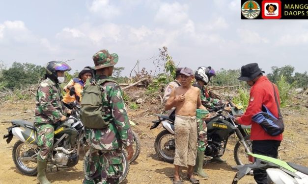 Berbagai Upaya TNI Dalam Mencegah Karhutla, Seperti Patroli Karhutla Dan Sosialisasi Oleh Babinsa di Wilayah Binaan