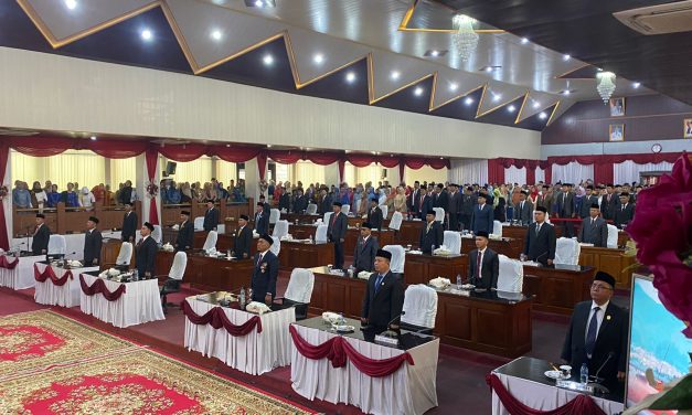 Dandim Hadiri Rapat Paripurna Pelantikan dan Pengucapan Sumpah Anggota DPRD Kabupaten Merangin