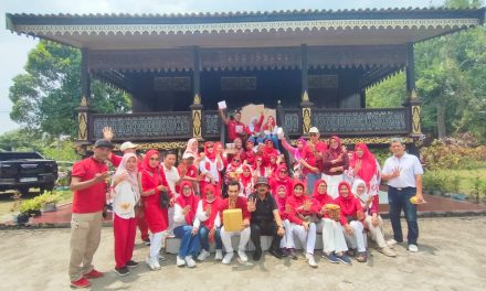 Ikatan Keluarga Alumni SMPN 4 Kota Jambi Melaksanakan HUT RI Ke 79 di Lapangan Ex MTQ Kota Jambi.