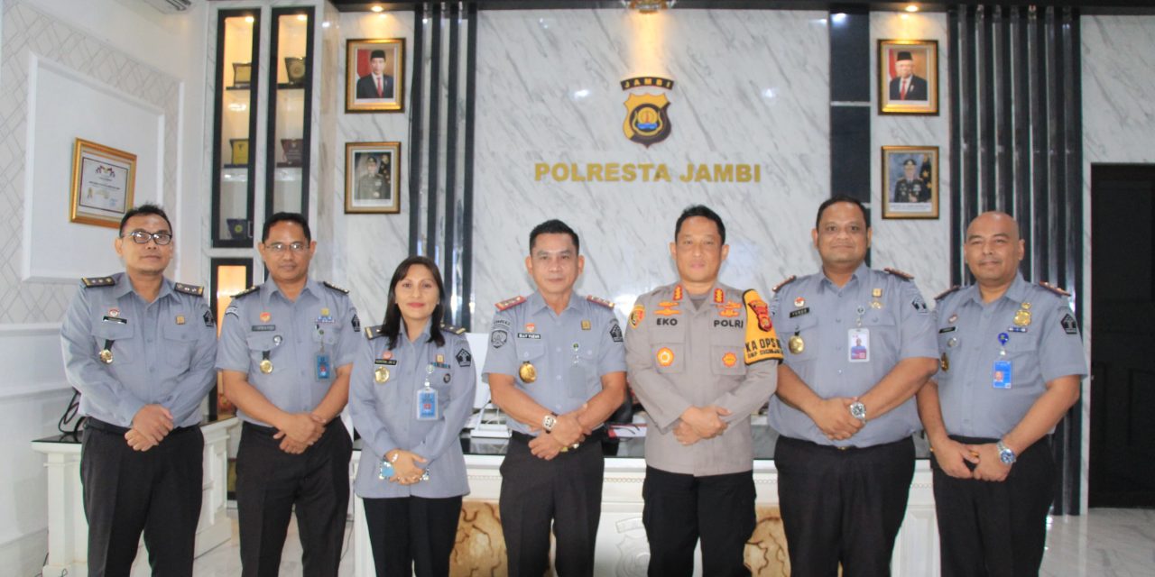 Kapolresta Jambi Sambut Kunjungan Silaturahmi Kakanwil Kemenkumham Provinsi Jambi.