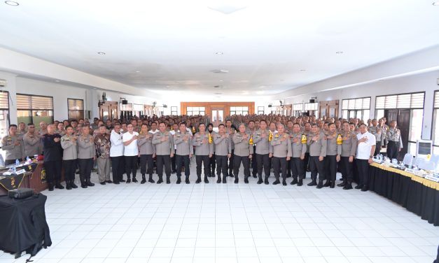 Wakalemdiklat Polri berikan arahan kepada Personel Polda Jambi dalam rangka Pengkajian Anev Program Prioritas Diklat Polri