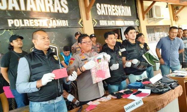 Wakapolresta Jambi Pimpin Press Release Pencurian dengan Pemberatan (Spesialis Pecah Kaca)
