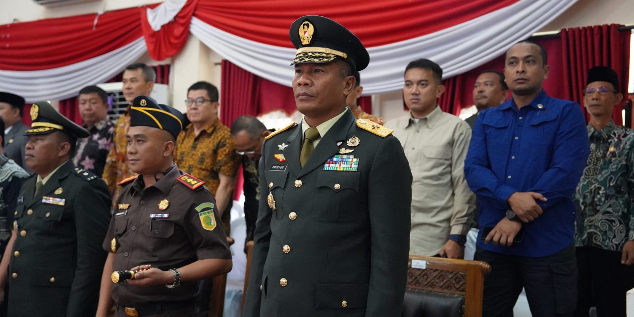 Kasdam II/Sriwijaya menghadiri Rapat Paripurna Istimewa DPRD Kab. Banyuasin