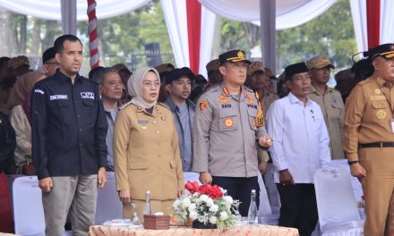 Kapolresta Jambi Hadiri Deklarasi Kampanye Damai Pilkada Serentak Tahun 2024 Kota Jambi.