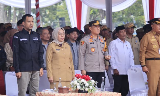 Kapolresta Jambi Hadiri Deklarasi Kampanye Damai Pilkada Serentak Tahun 2024 Kota Jambi.