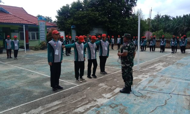 Danramil 420-09/Bangko Berikan Materi LKBB, TUS, dan TUM kepada Siswa SMA 12 Merangin