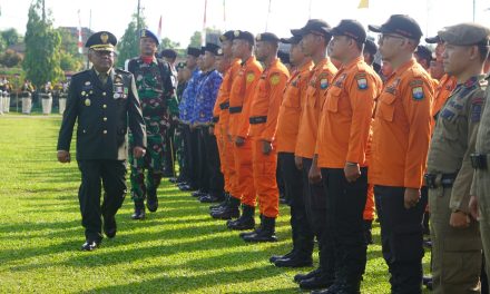 Kasrem 042/Gapu Pimpin Upacara Puncak Peringatan HUT Ke-79 TNI Tahun 2024