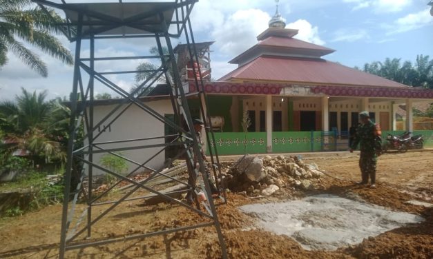 Satgas TMMD ke 122 Kodim Sarko Mulai Pasang Pondasi Tower Sumur Bor di Masjid Baiturrahman