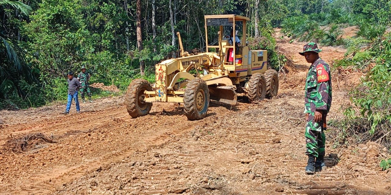 Peningkatan Jalan Sepanjang 6 Kilometer Mulai Dikerjakan Satgas TMMD ke 122 Kodim 0420 Sarko
