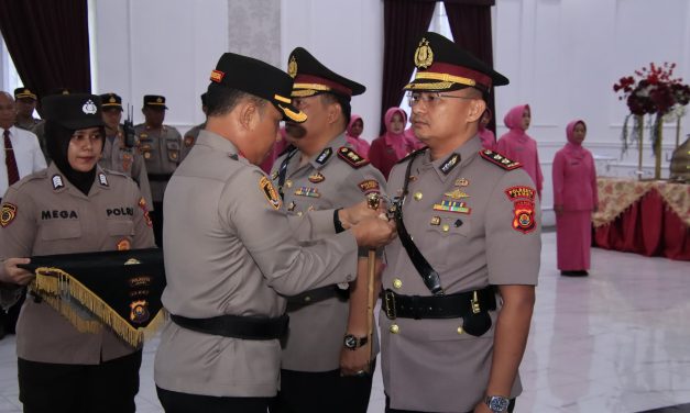 Kapolresta Jambi Pimpin Sertijab, Wakapolresta Jambi Resmi Dijabat AKBP Nurhadiansyah SIK