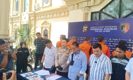 Subdit 4 Ditreskrimsus Polda Jambi Meringkus 4 Orang Pelaku Sopir Operasional Kendaraan Pengangkut BBM Ilegal.