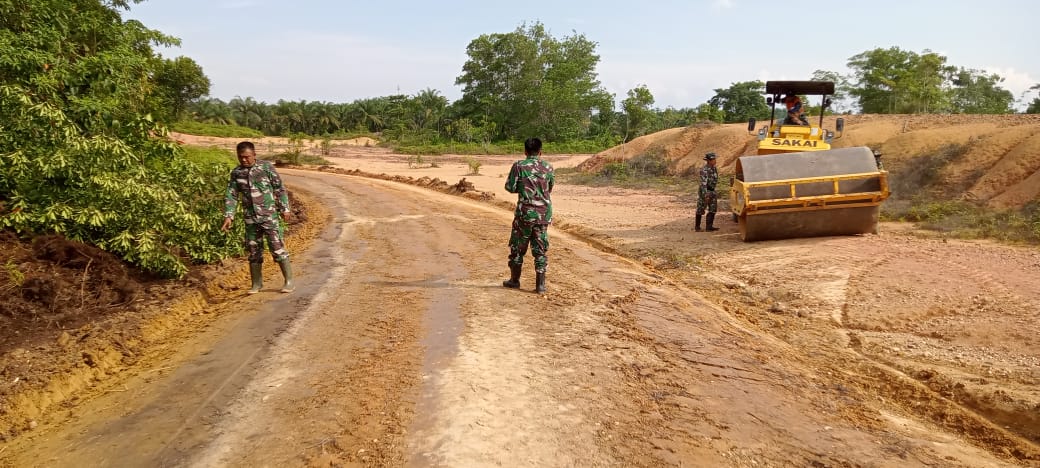 Progres Peningkatan Jalan Penghubung Desa Bedeng Rejo ke Desa Sungai Putih Capai 88 Persen